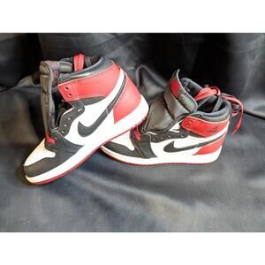 NEW NIB Air Jordan 1 High OG "Black Toe Reimagined" 4Y FD1413-106 Red